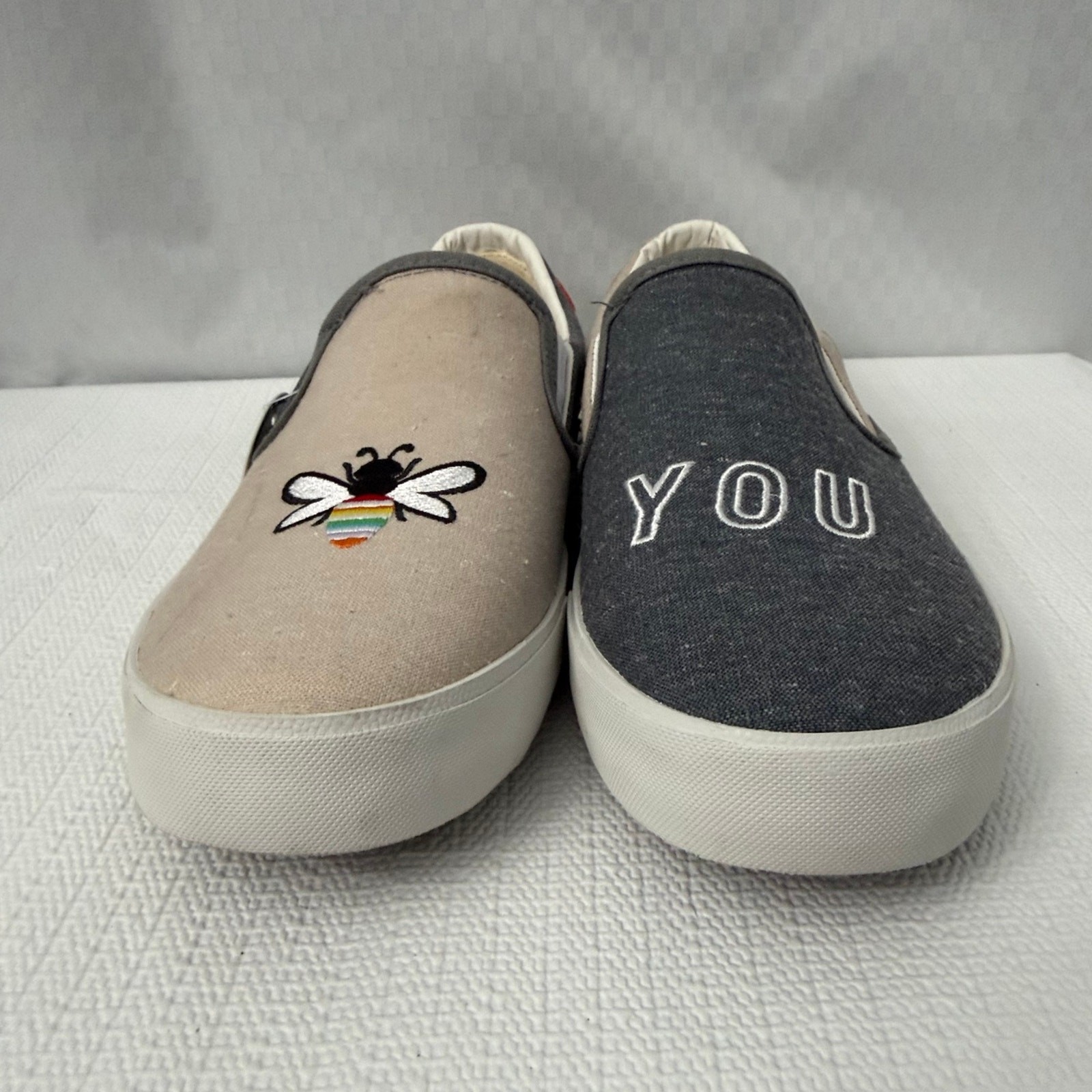 Inkkas Bee You Slip On Canvas Shoes Womens Size 10 Loafer