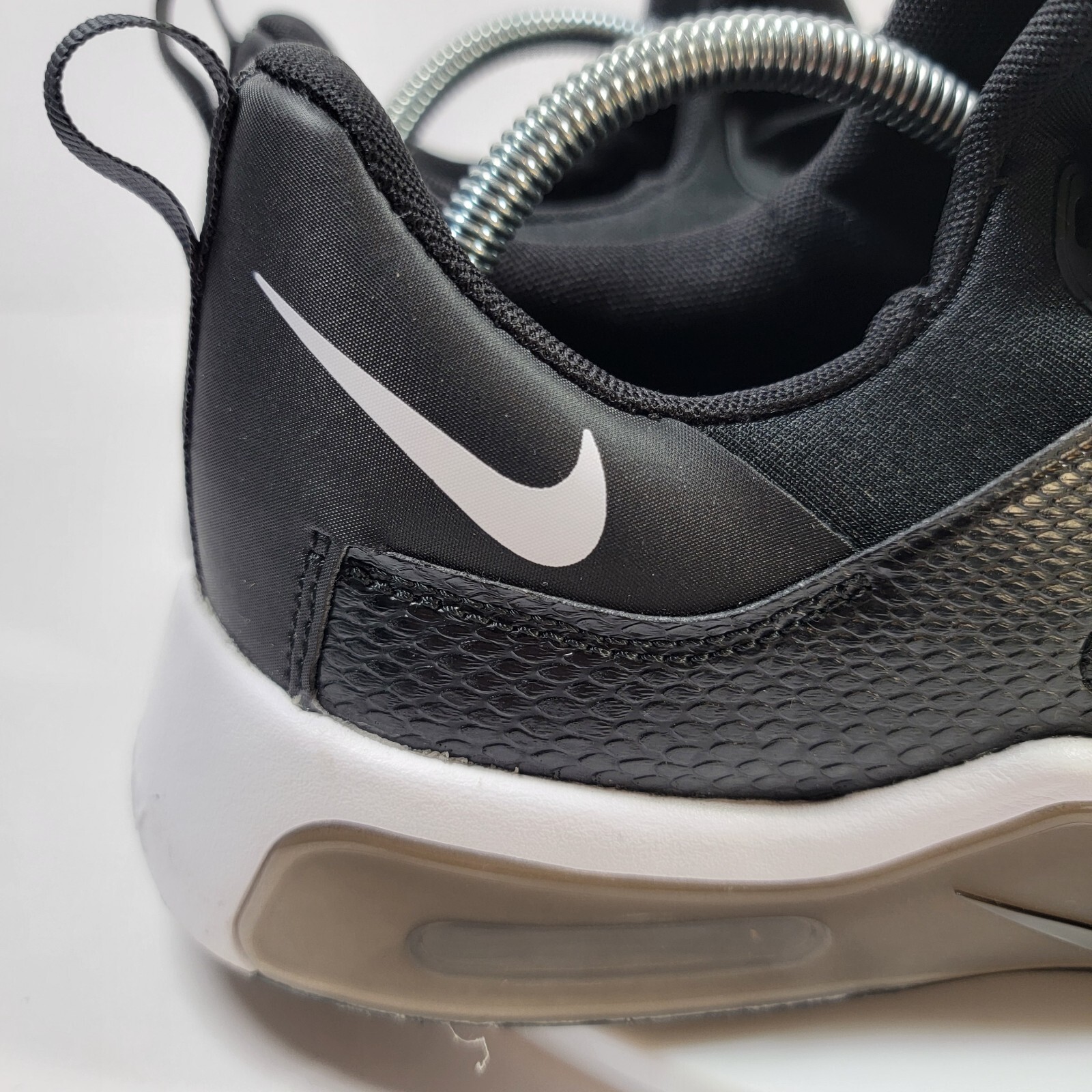 Nike Air Max Bella TR 5 Running Shoes Women’s 11 Black White Charcoal DD9285-010