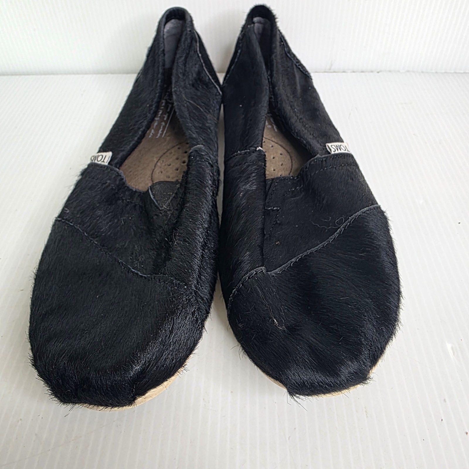 Toms Avalon Women’s Black Solid Print Faux Calf Hair Loafers Size 7.5