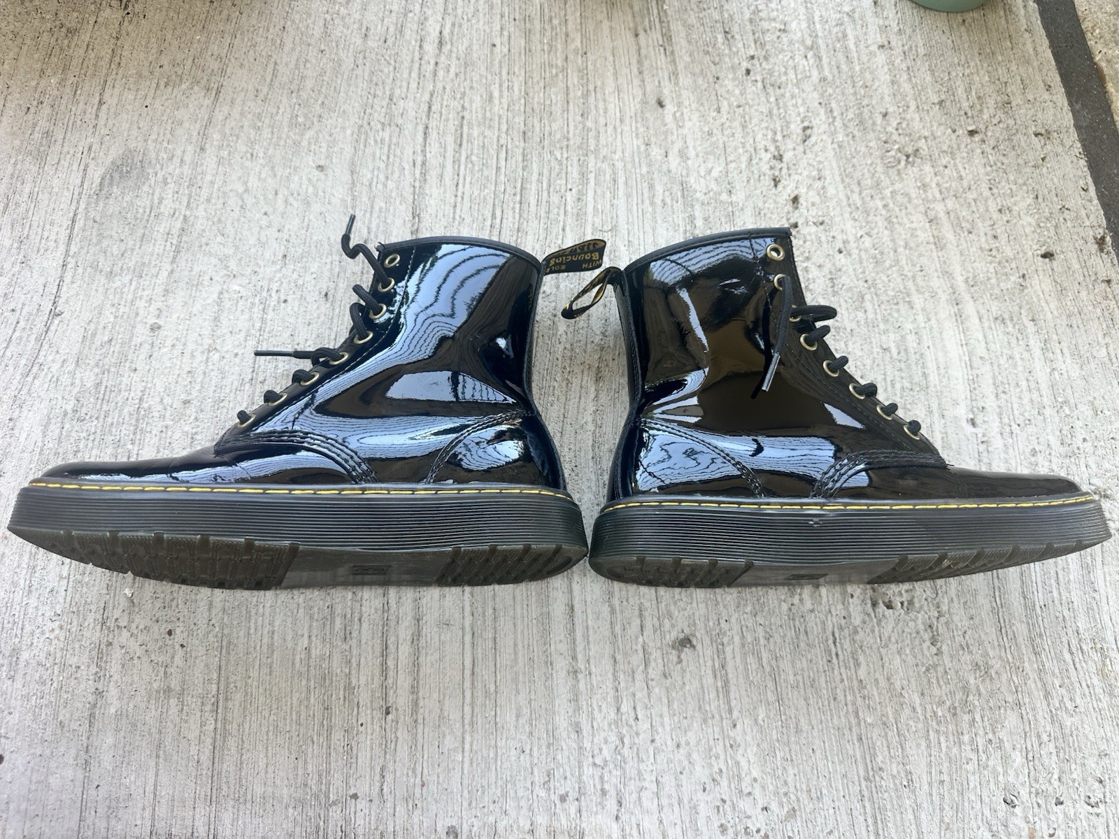 Dr. Martens Zavala Black Patent Leather Boots Women’s US 7 Lace Up Combat