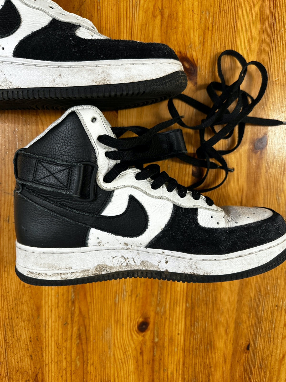 Nike Sneakers Air Force 1 High Retro Black White Leather US 8.5 DN4161-991