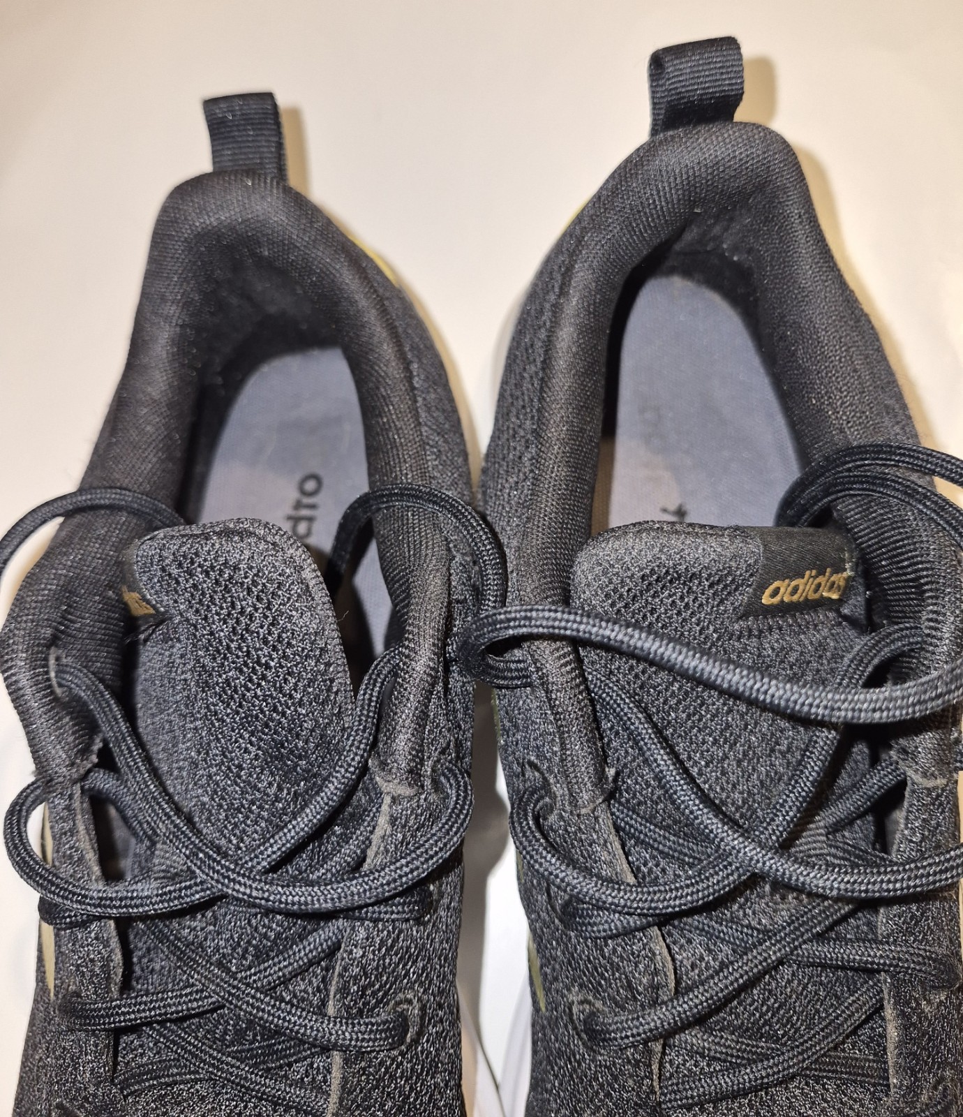Adidas Womens Size 10 Sneakers QT Racer 2.0 H05800 Black Running Shoes GUC