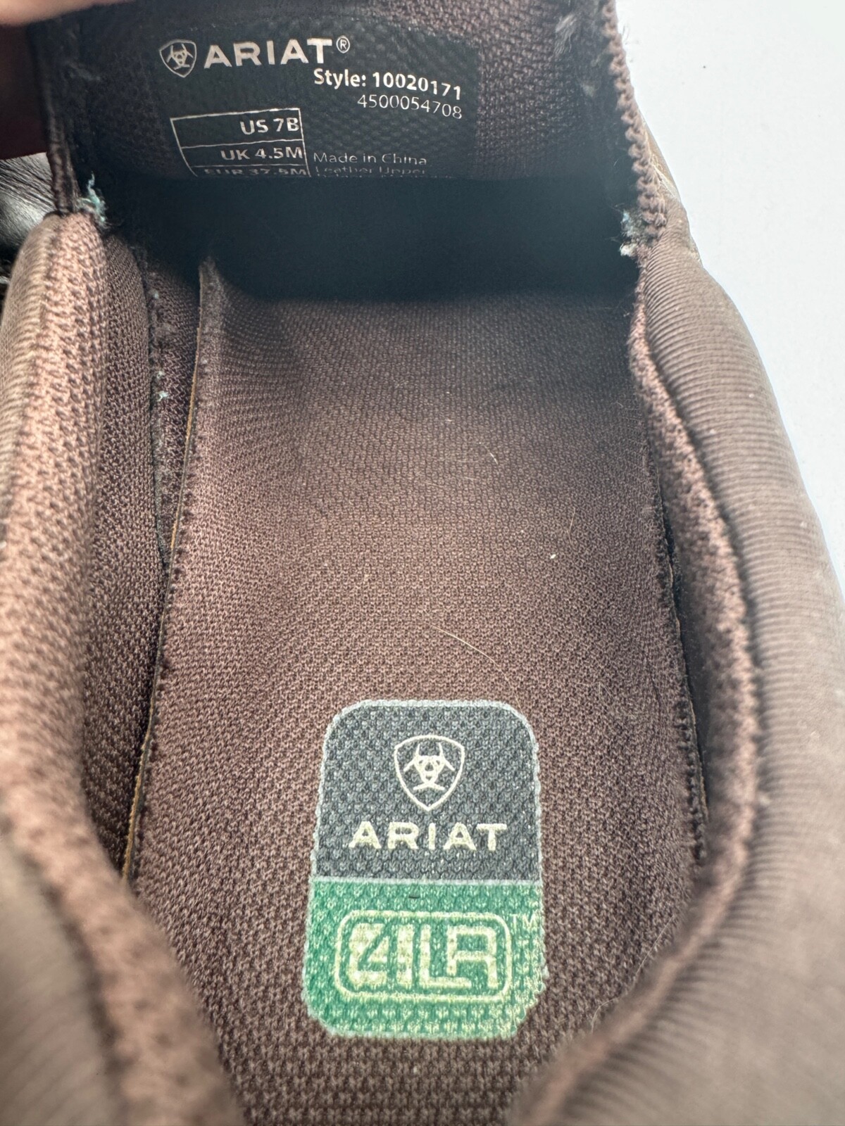 Semi new Ariat Traverse foodwear WOMAN SZ 7 B IN Brown 10020171