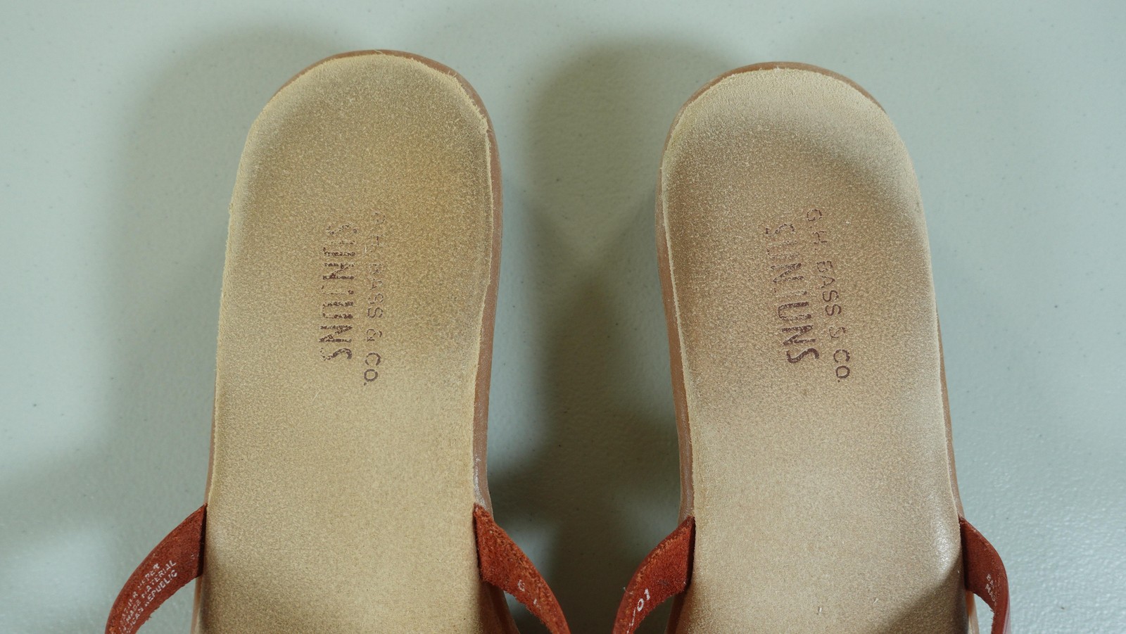 G.H. Bass & Co. Sandals Womens Size 8 Brown Leather Wedge Slide Strappy Sunjuns