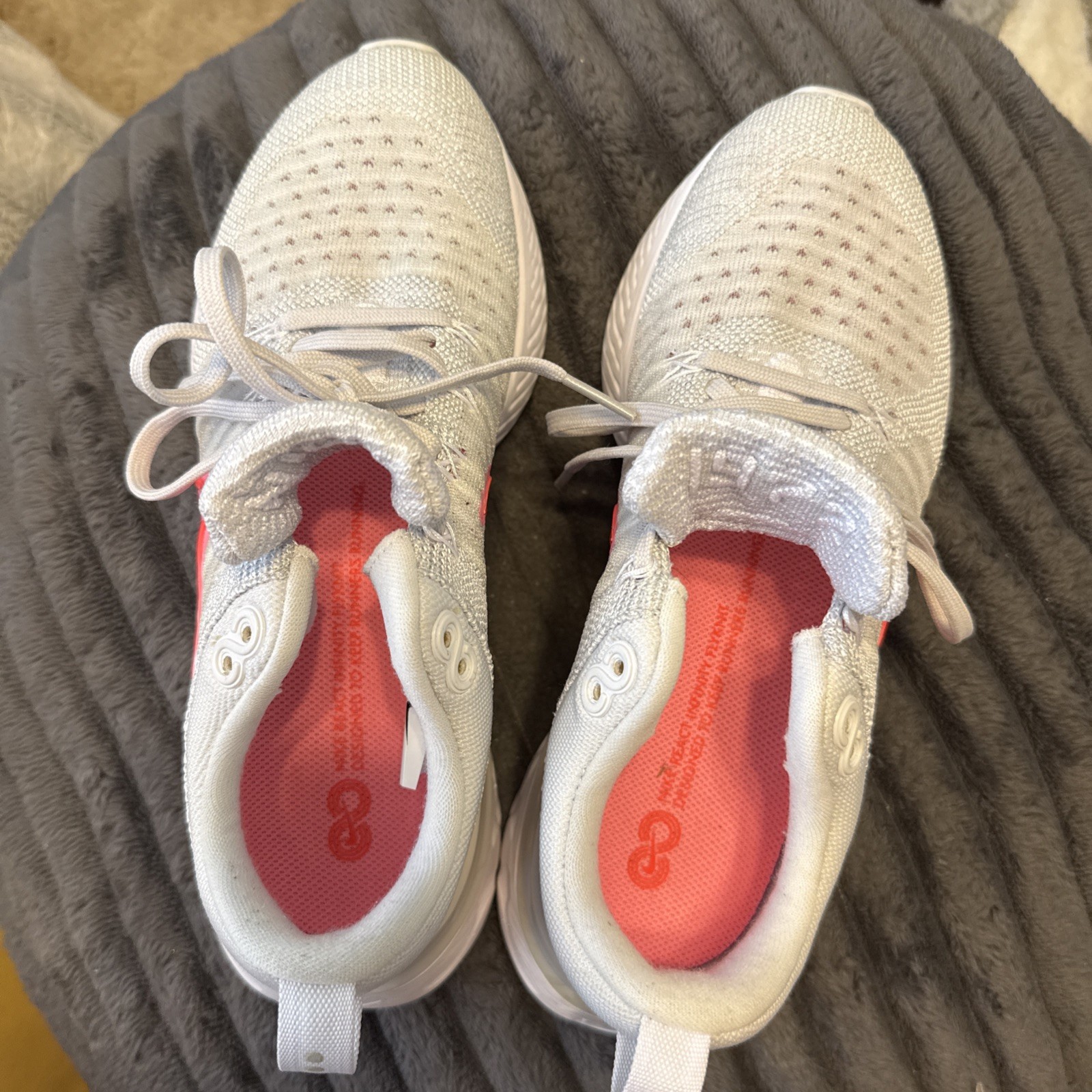 Nike React Infinity Run Flyknit 2 Shoes Platinum CT2423 004 WOMENS Sz 7