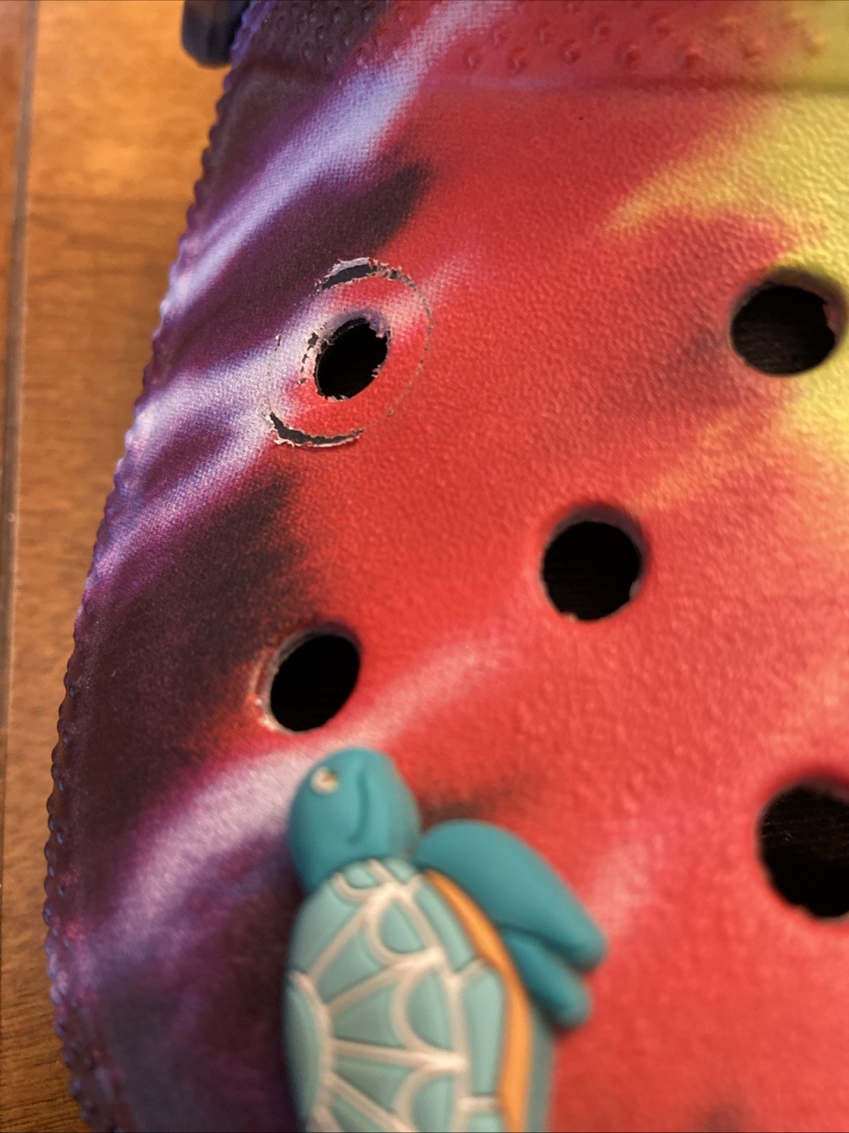 Crocs Classic Baya Lined Men’s 5 / Women’s 7 Tie Dye Graphic Clog