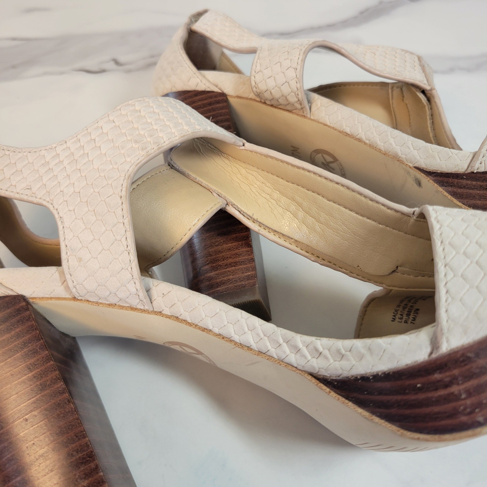 MICHAEL Michael Kors Berkley Lock Leather Platform Sandals Taupe Heels Size 7