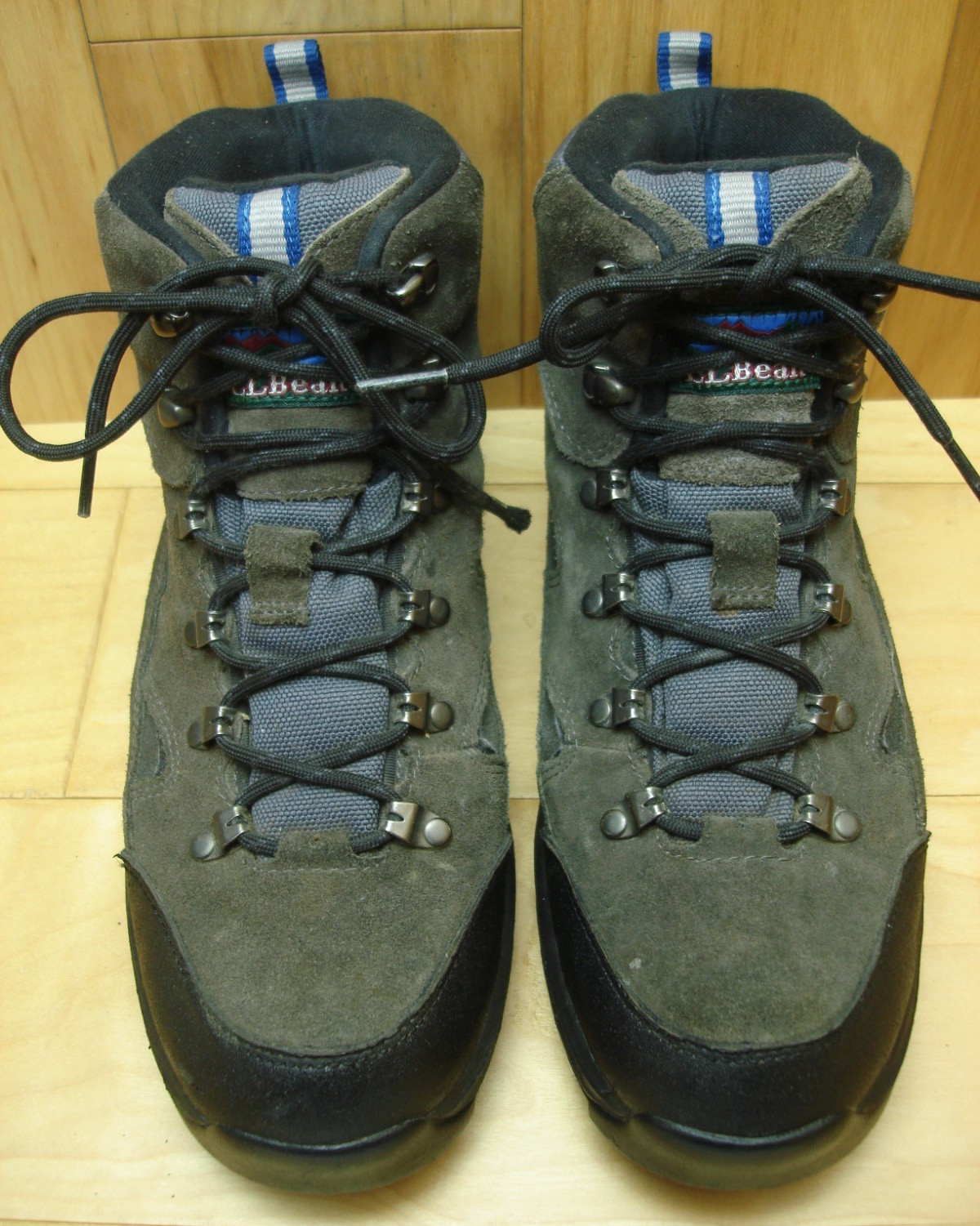 Women’s 9.5 M L.L.Bean Hiking Boots Gray Suede Waterproof Trail Outdoor 6 eye