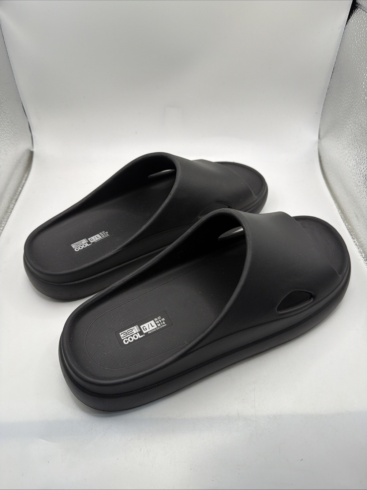 32 Degree Cool Cushion Slide, Wear anywhere, Size Large Black. W9-10, M 7-8