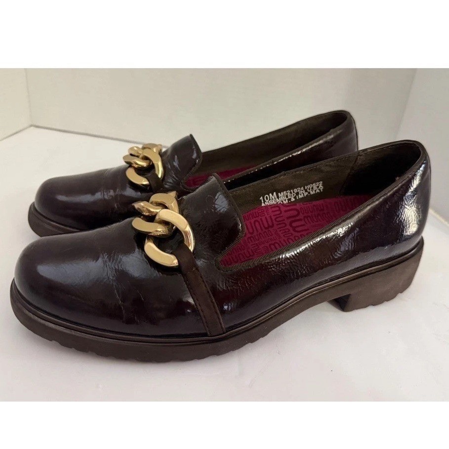 Munro American Expresso Brown Patent Leather Gold Chain Loafers Shoes 10 M