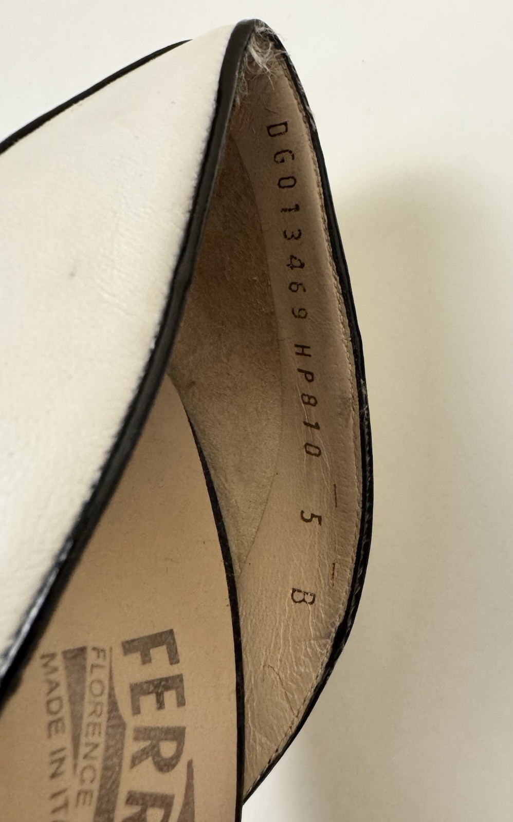 Salvatore Ferragamo Manuela Black/White Colorblock Patent Leather Peep Toe 5B