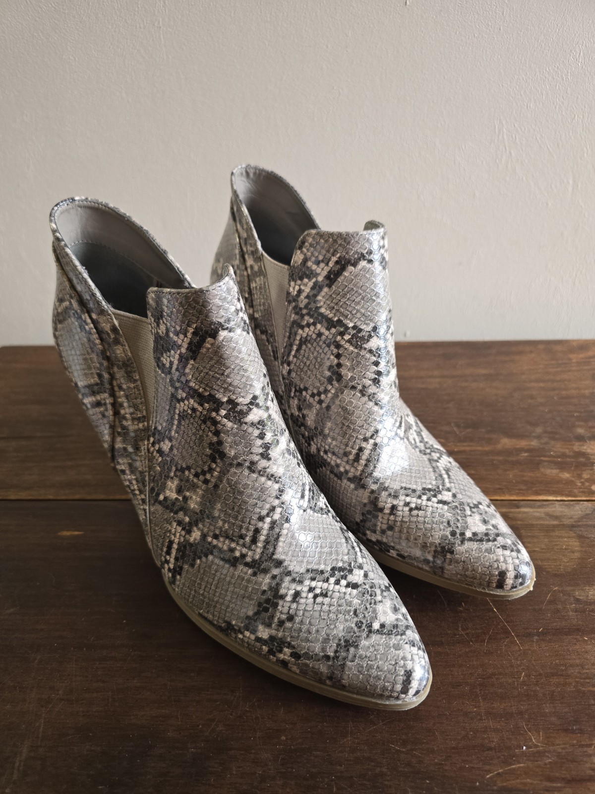 Women’s Ana Diablo Faux Snake Print Block Heel Ankle Booties Size 10 Pre-owned