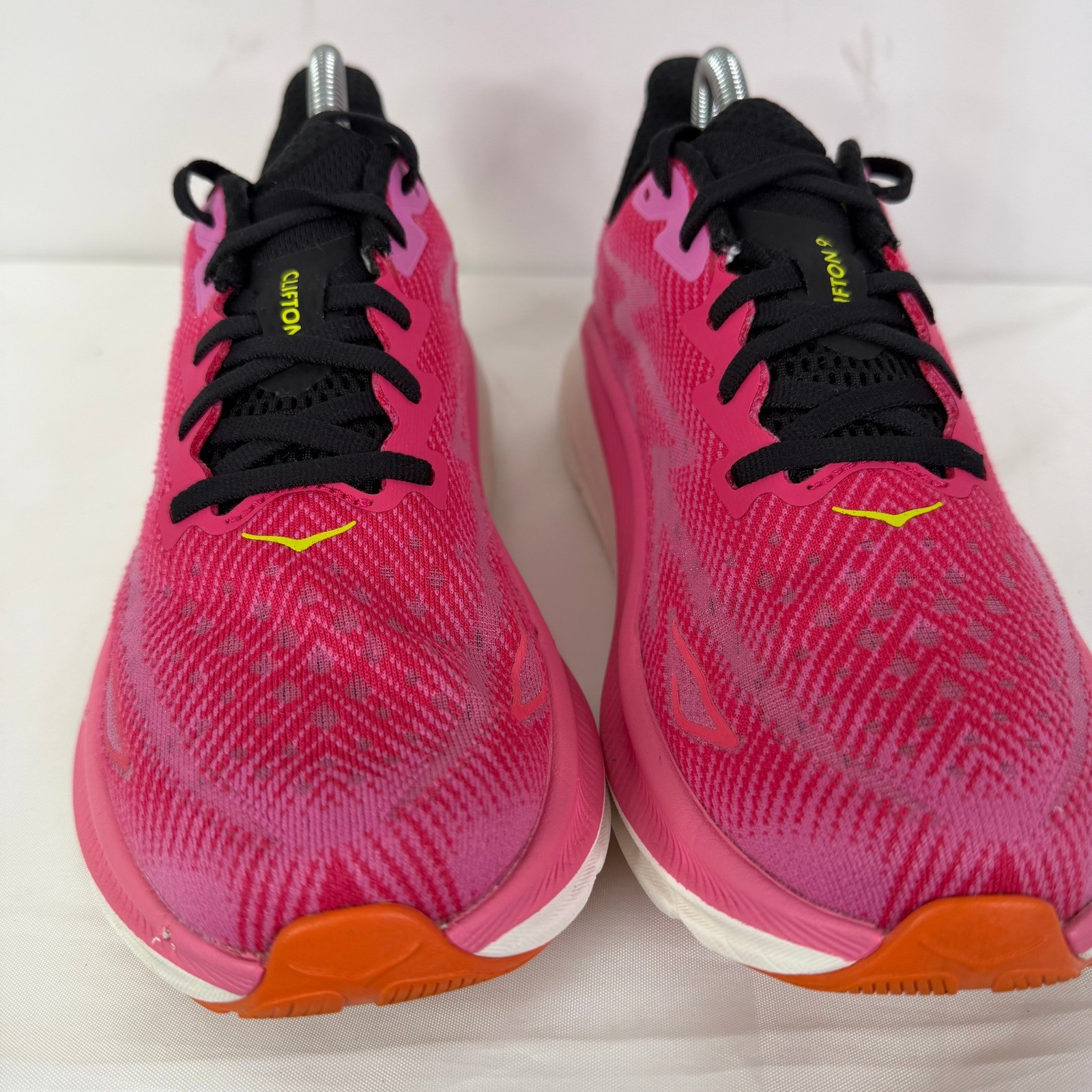Hoka Clifton 9 Womens Running Shoes ‘Raspberry Strawberry Size 9B