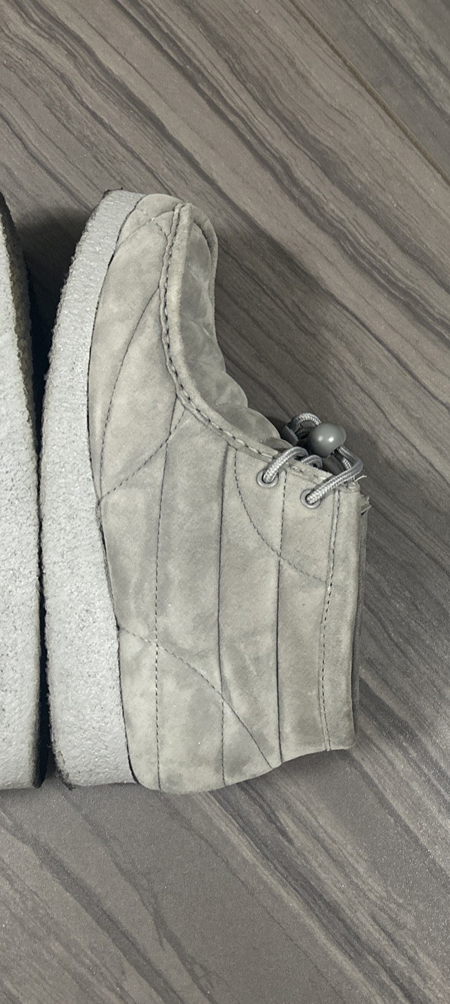 Clarks Wallabee Boot 26173231 Gray Suede Lace Up Chukkas Boots Women’s Size 9 M