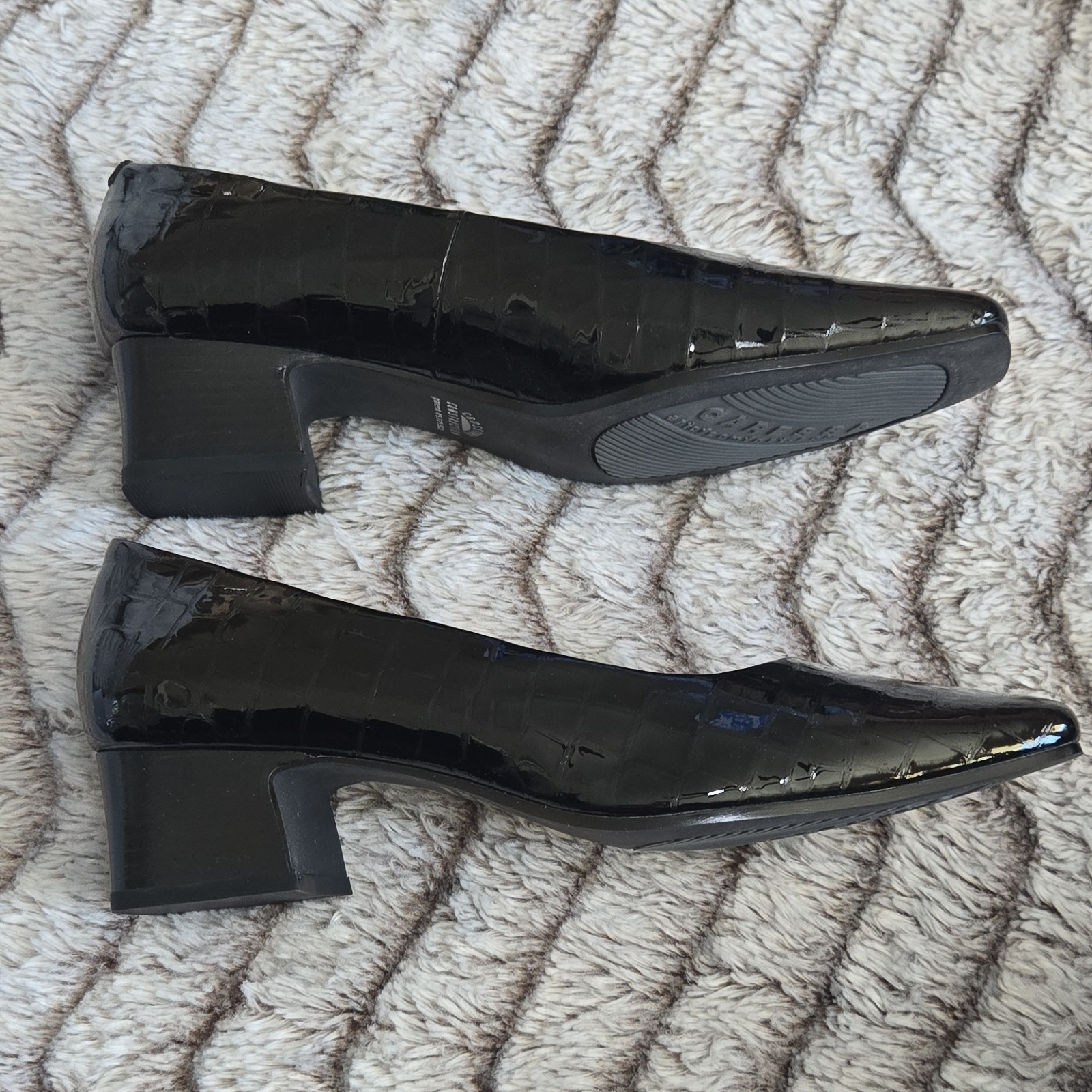 Caressa Ultima Series Classic BLK PATCRC Black Patent Croc Block Heel Shoes 9W