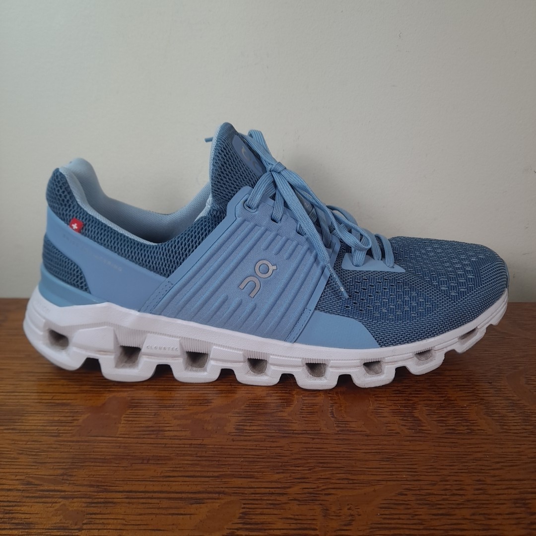 On Cloud Women’s Cloudswift Shoes Size 9.5 Blue Lake Sky Running Walking