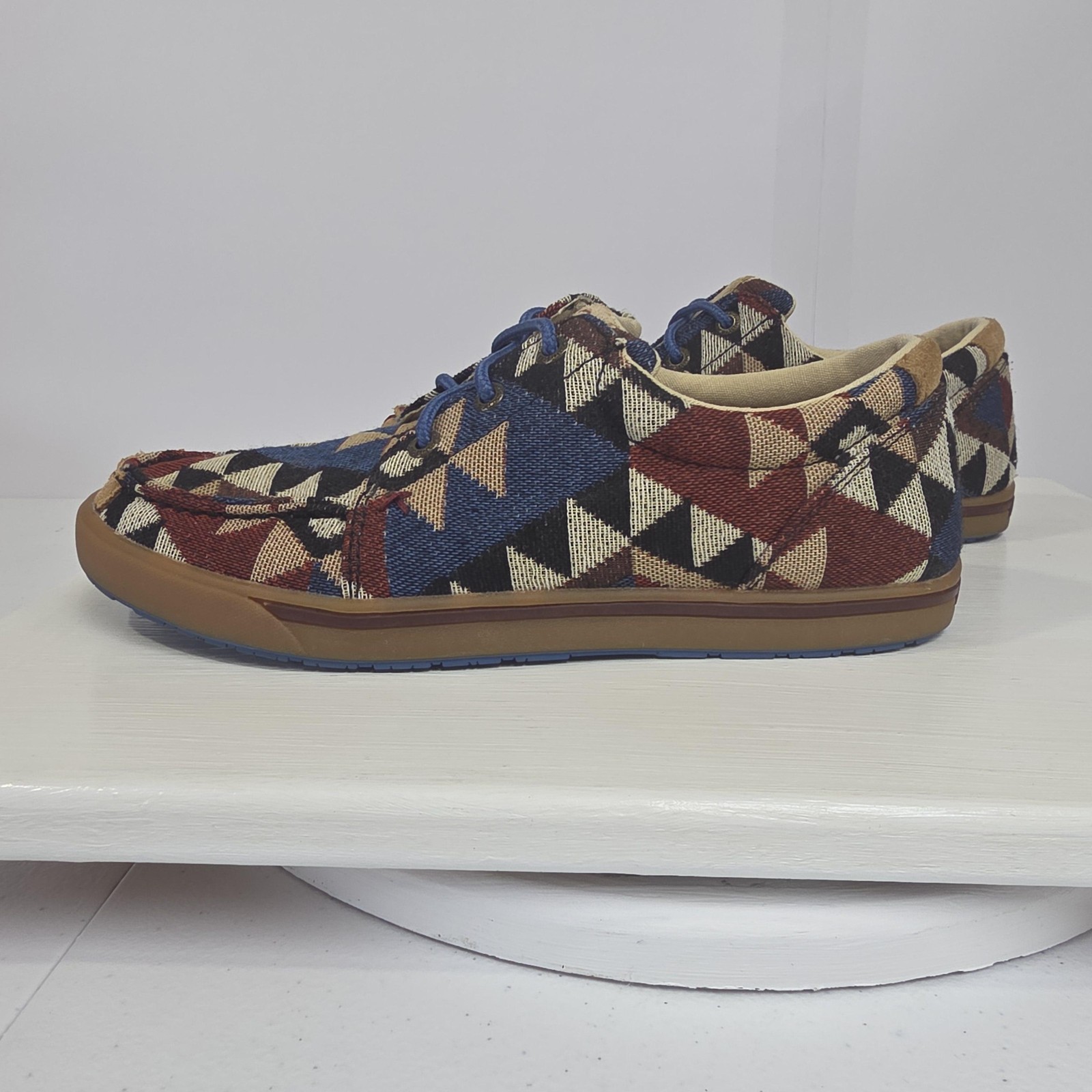 Twisted X Shoes Womens Size 7 Multicolor Geometric Lace Up Comfort Sneakers