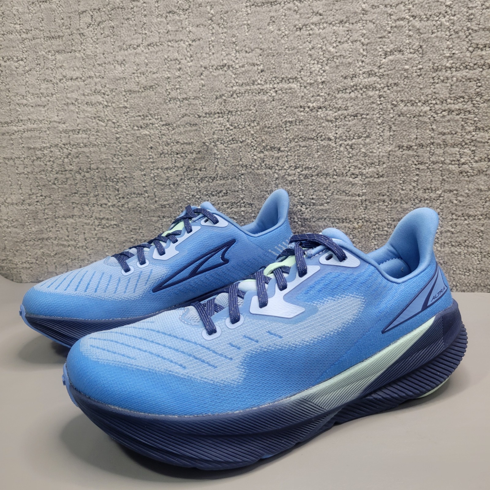 Altra Experience Flow Womens Size US 9 Blue Training Road Running Sneaker Shoes