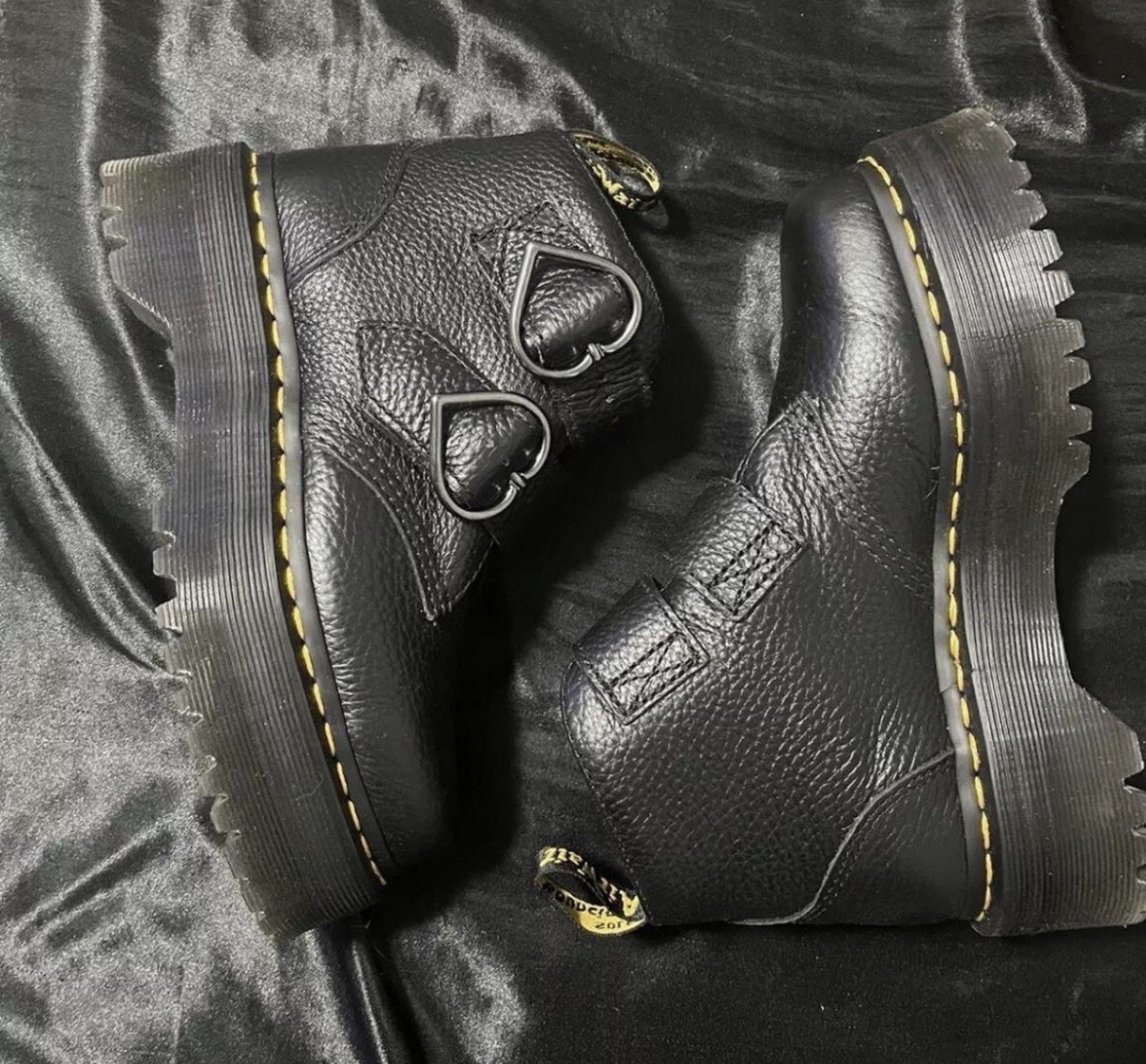 Dr. Martens Devon Heart Black Leather Platform Ankle Boots Buckle US 6 EU 37