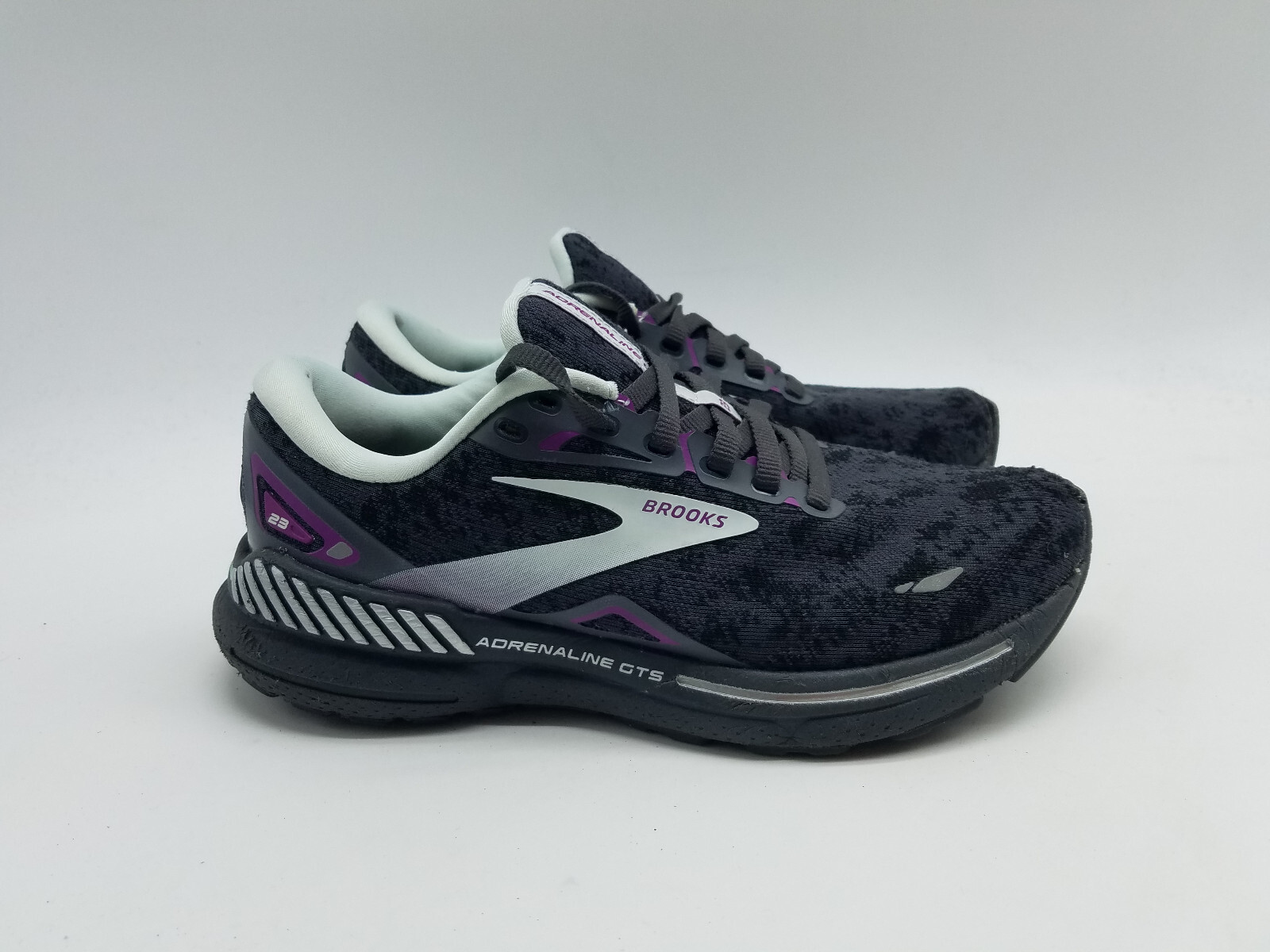 Brooks Adrenaline GTS 23 Women’s Size 6.5 D (Wide) Running Shoes *See desc