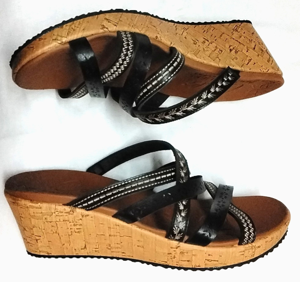 Women’s 10 M CALI From SKECHERS Black Strappy Sandals Luxe Foam Cork Wedge 31714