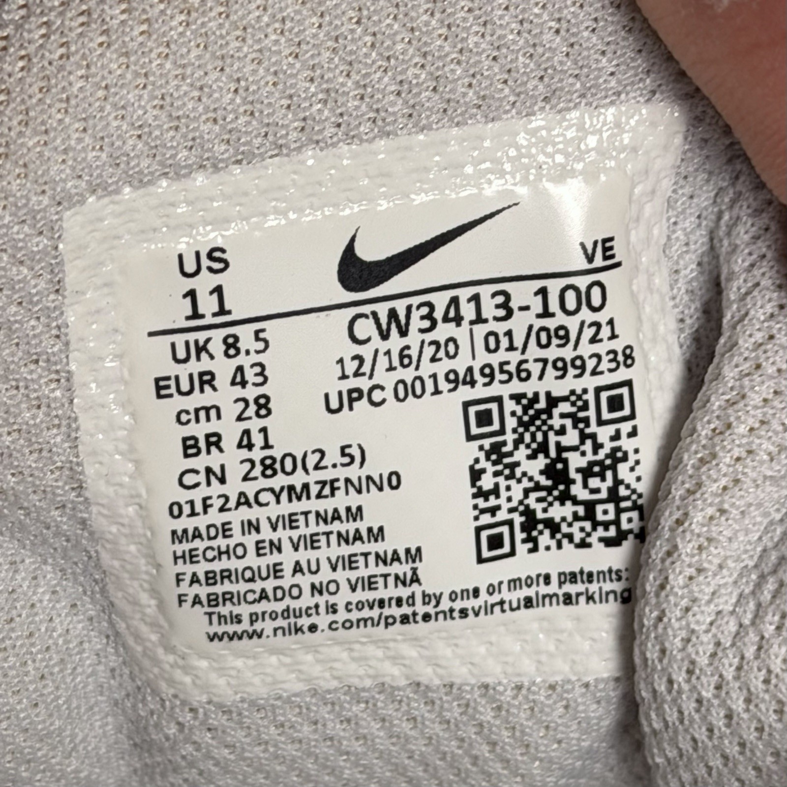 Size 11W / 9.5M – Nike Downshifter 11 Summit White Running Shoes (CW3413-100)