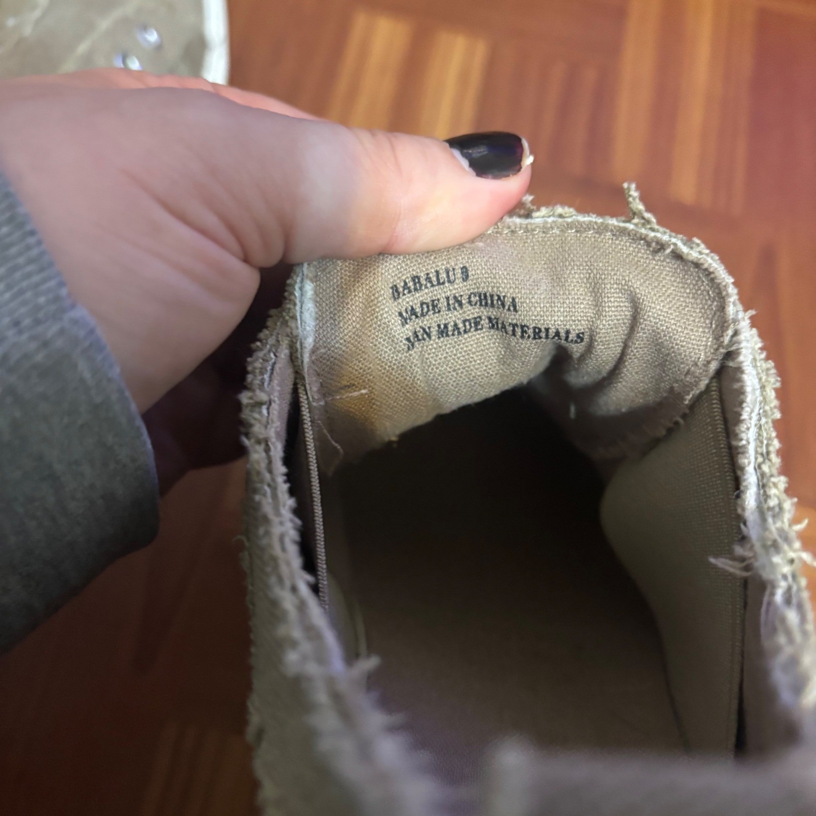Corkys Babalu 8 Khaki Tan Distressed Canvas Slip On Sneakers Womens 9