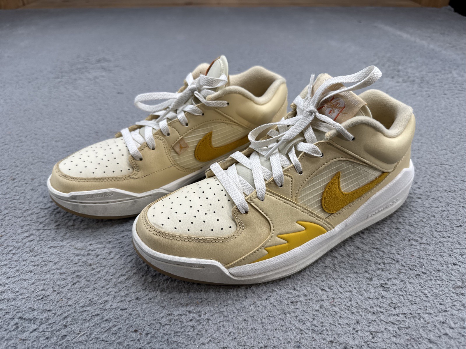 Nike Air Jordan Stadium 90 Orange Beige Yellow FN0584-200 Sneakers Women’s SZ 10