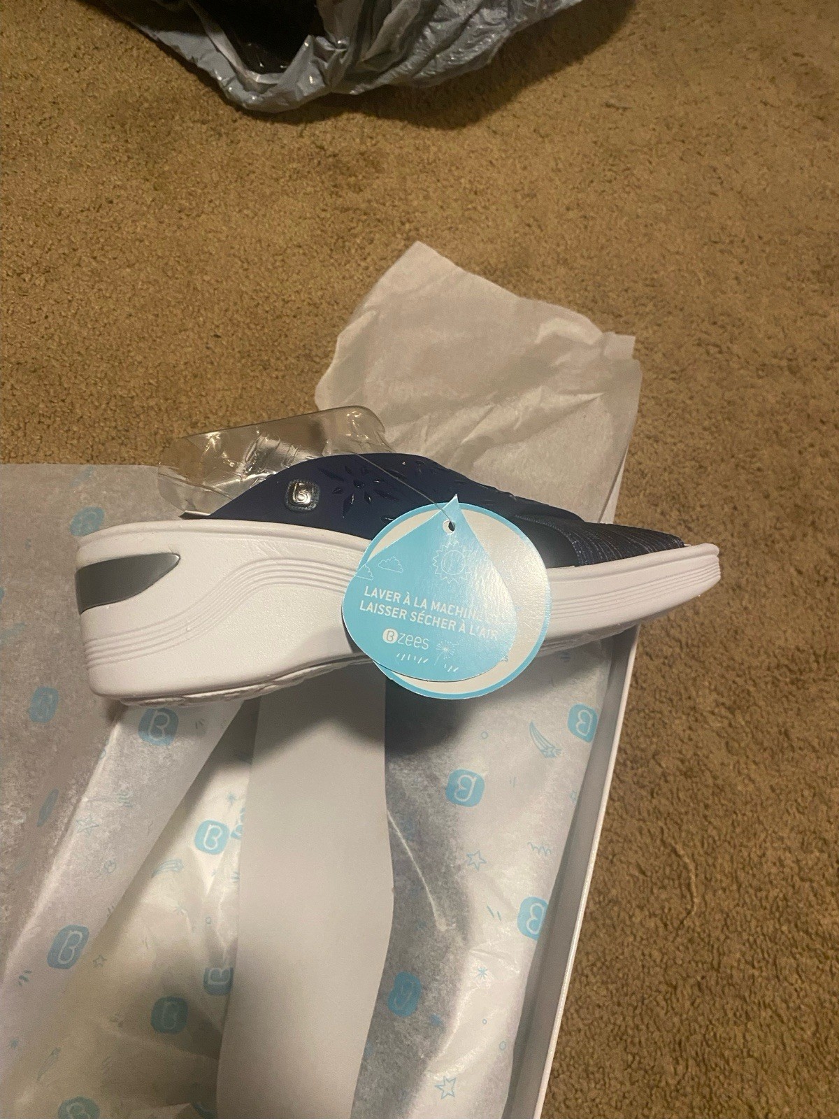 Bzees Women’s Slip-On Wedge Slide Sandals Blue/White Solid Synthetic Logo NIB