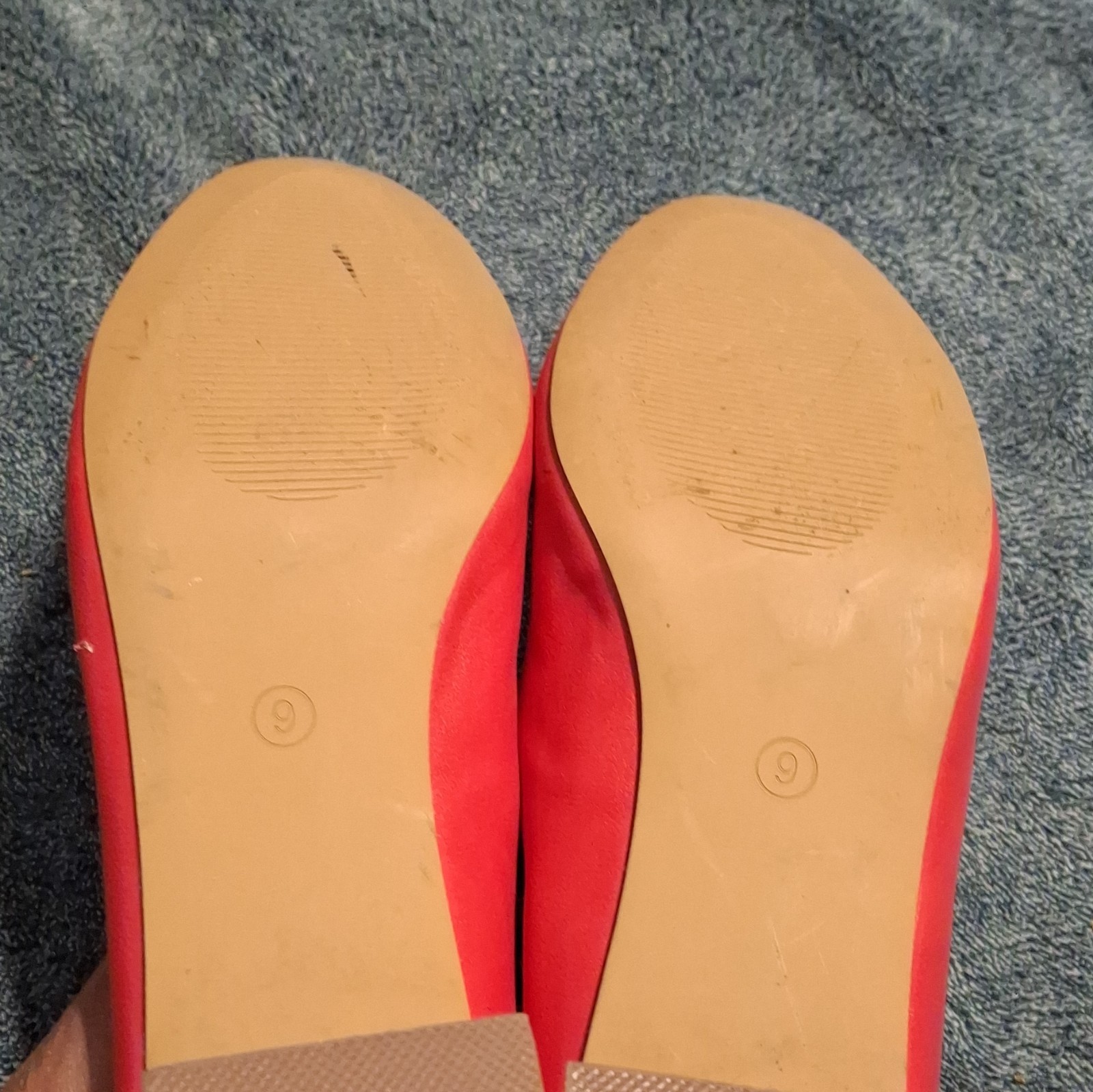 Journee Collection Red Scalloped Block Heel Pumps Round Toe Slip-On 9 Standard