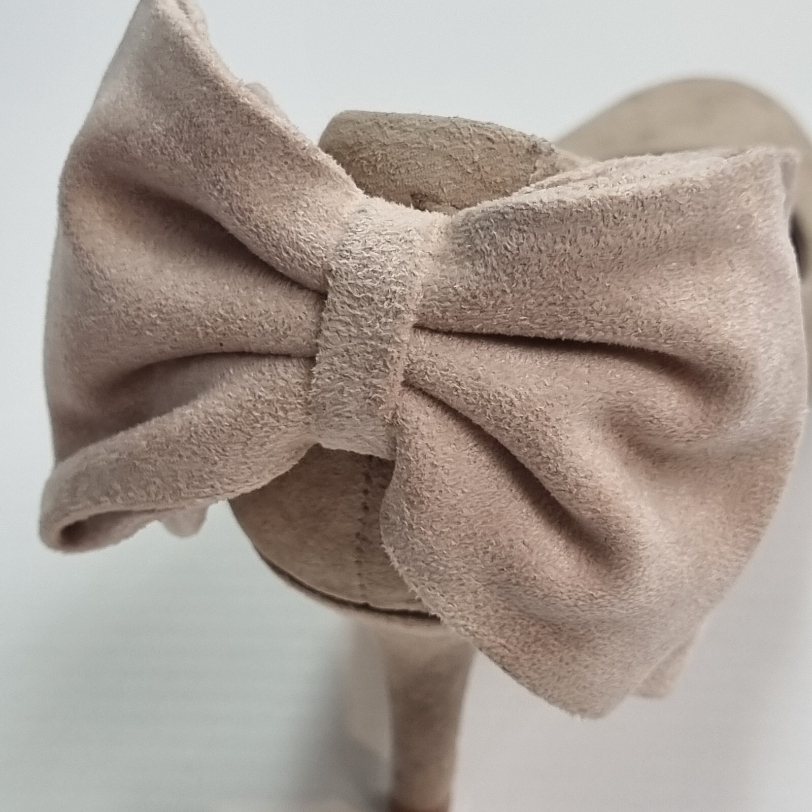 Vintage Alannah Hill Nude Suede Bow Heels AU 6 EU 37 Romantic Winter Bridal Glam