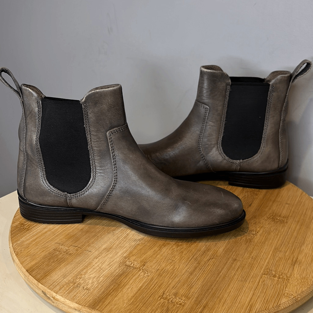 Ecco Women’s Touch 15 Danish Design Leather Chelsea Boots Gray/Black Size 4-4.5