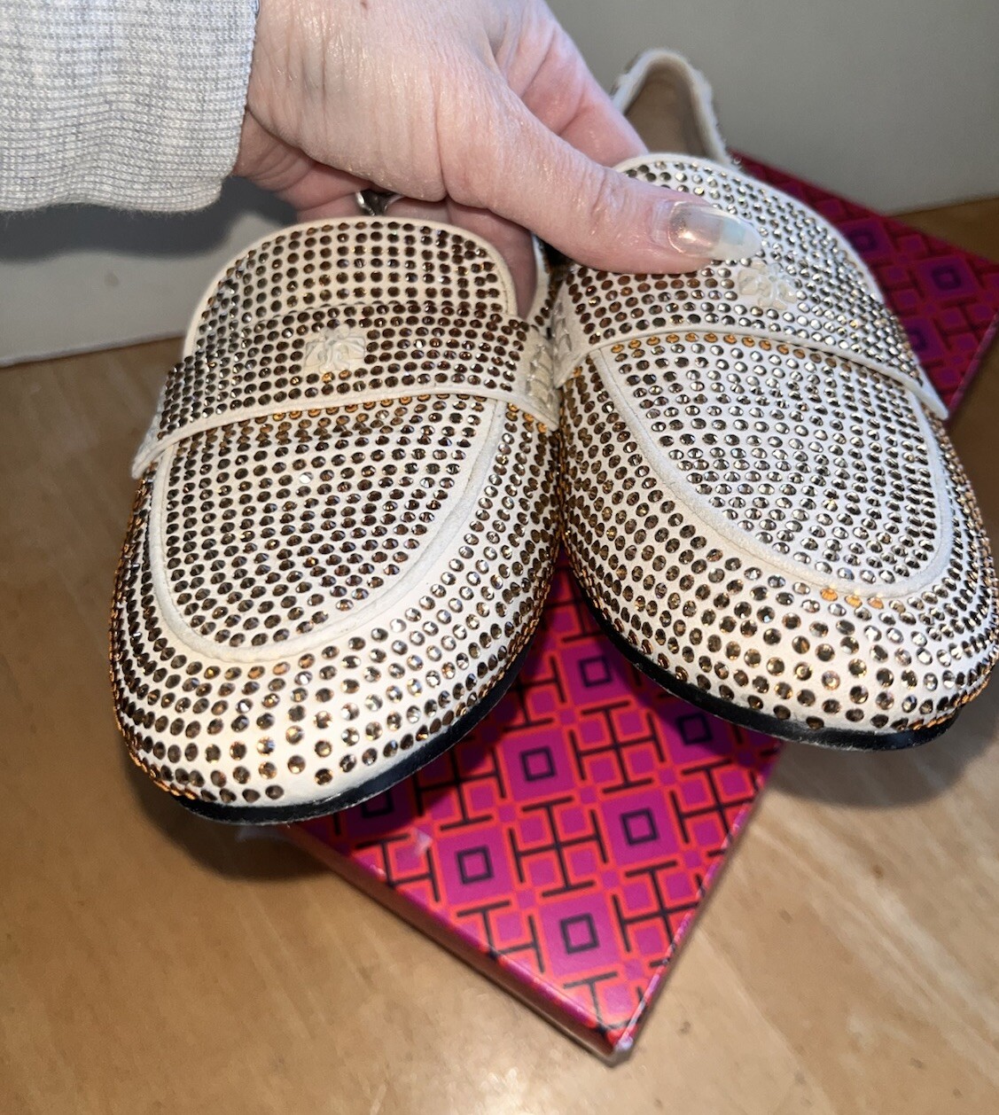 Tory Burch Champagne Crystal Covered Cream Suede Ballet Flats Loafer Sz 7.5 EUC!