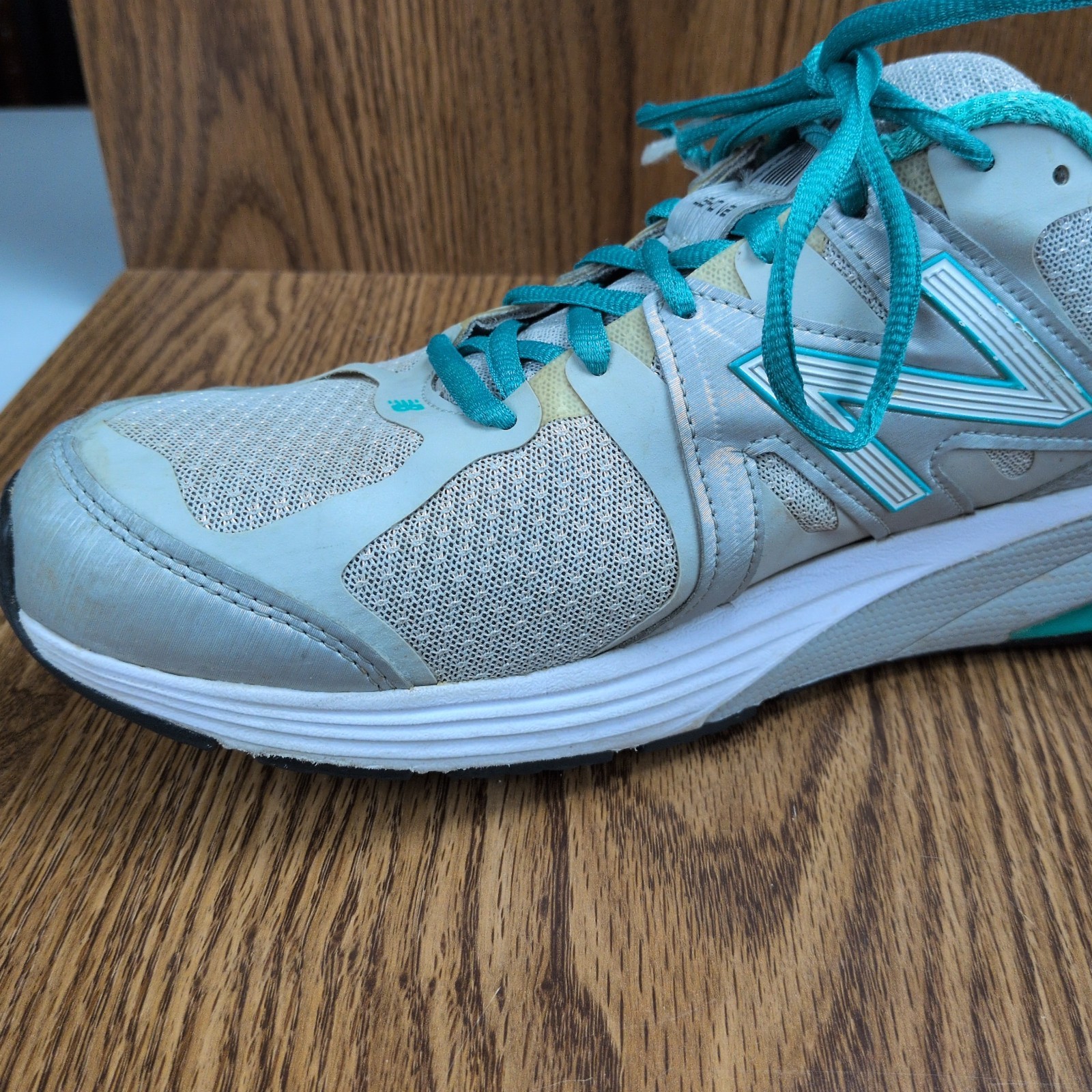 New Balance 1540 v2 Sneakers Womens Size 13 Gray Teal Trim W1540SG2 Used Running