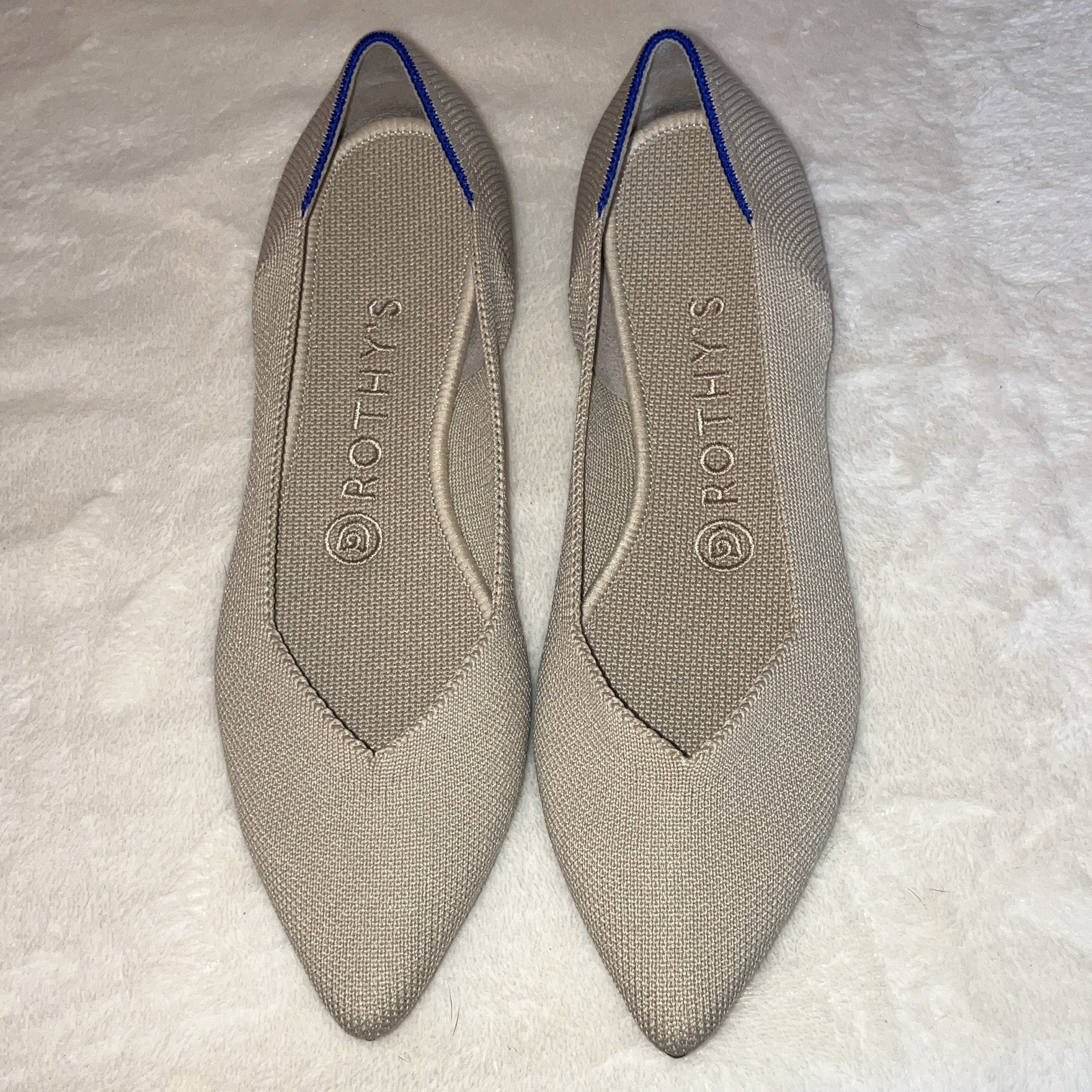 Rothy’s Women’s Beige/Blue Knit Pointed Toe Slip-On Flats US 7.5 M (A2)