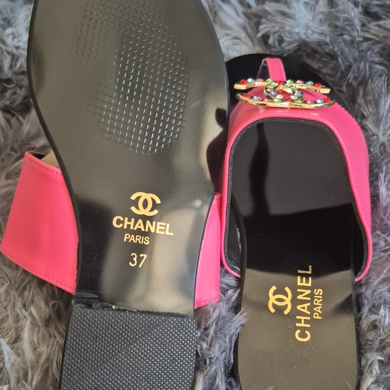 CHANEL Women’s Pink/Black/Gold CC Logo Rhinestone Slip-On Slide Sandals 7