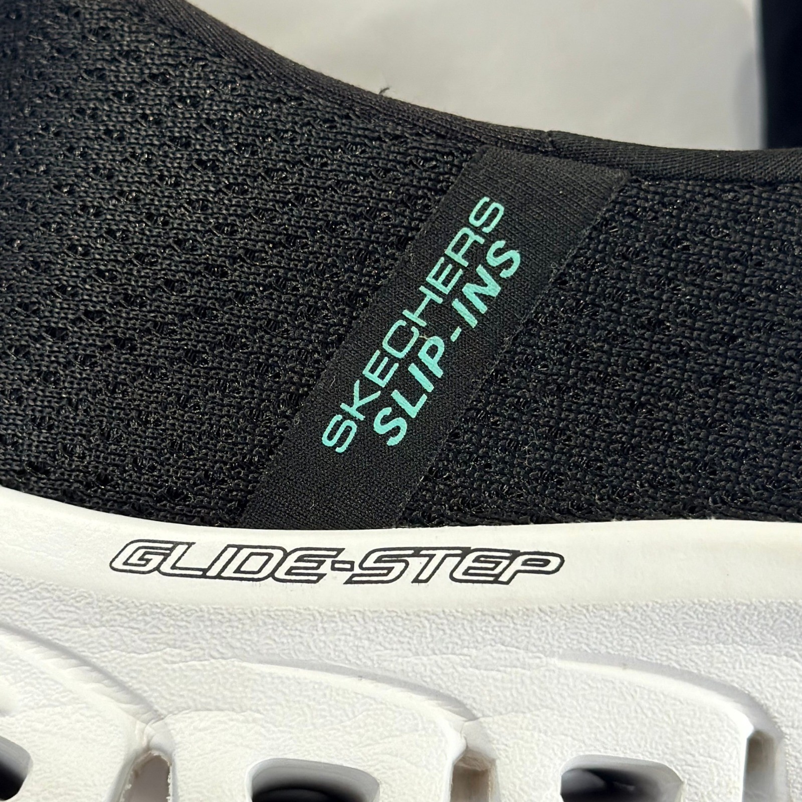 Skechers Slip-Ins Glide-Step Pursuit Sneakers Womens 9.5 Black Turquoise Walking