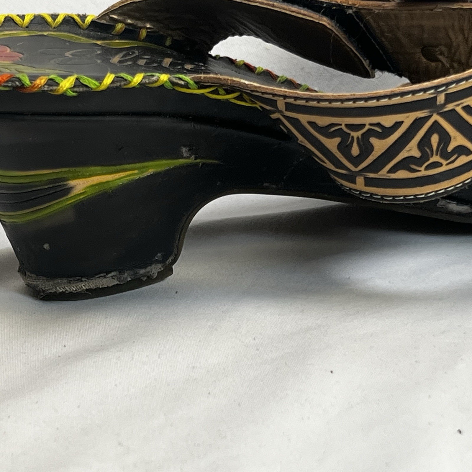 Elite by Corkys Kalua Floral Leather Sandal Size 10 Black Green White Brown
