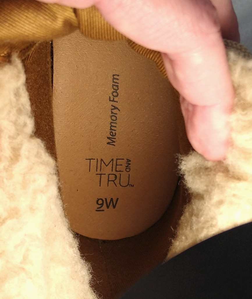 Time and Tru Women’s 9W Brown Faux Suede Lace Up Ankle Bootie Fur Lined Cozy