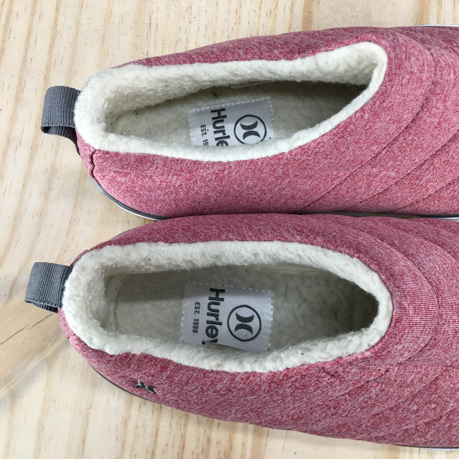 Hurley Slippers Womens 6 M Arlo Puff Slip On Lined Comfort Clogs Pink Fabric