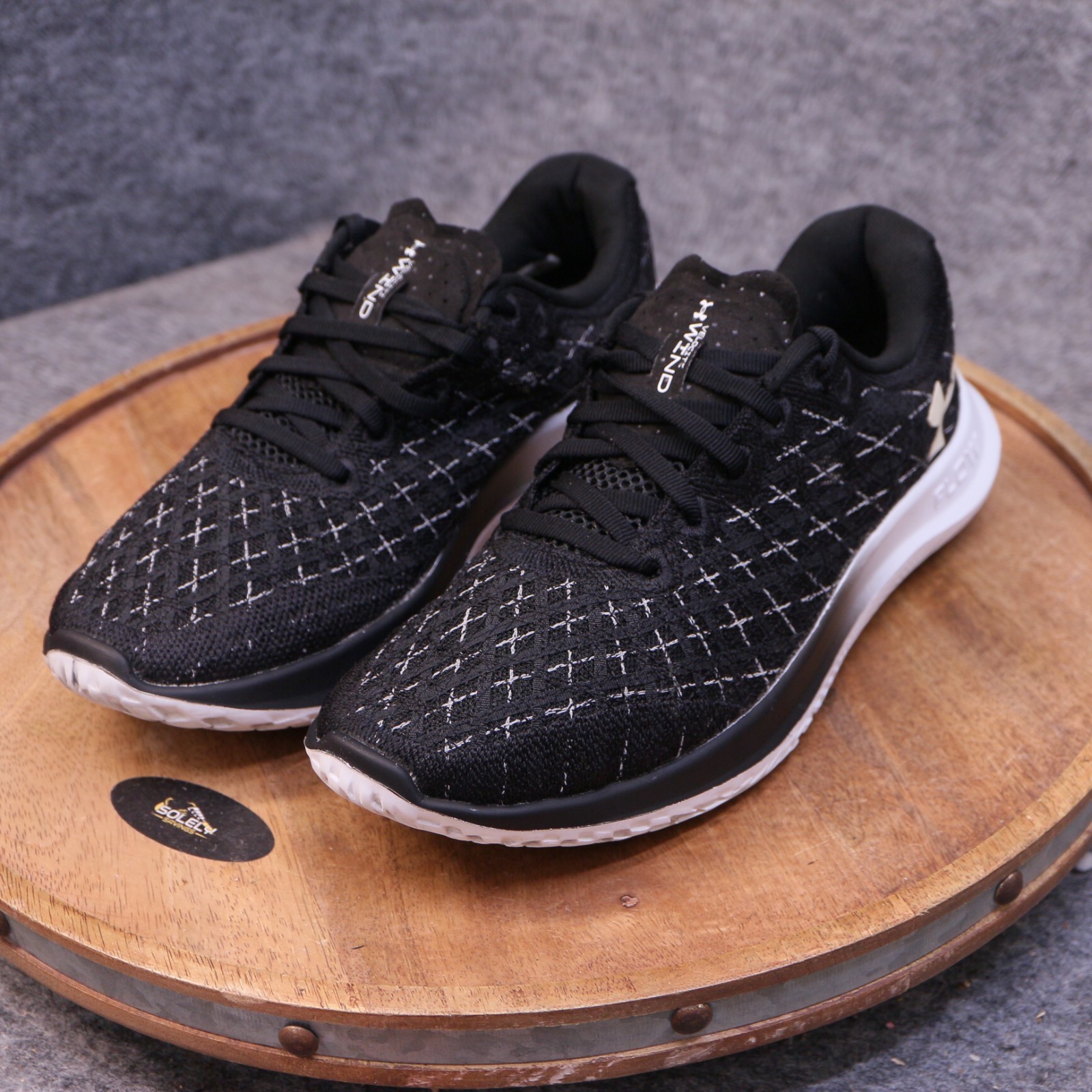 Under Armour Flow Velociti Wind 2 Women’s Size 9 3024911-003 Black Running Shoes