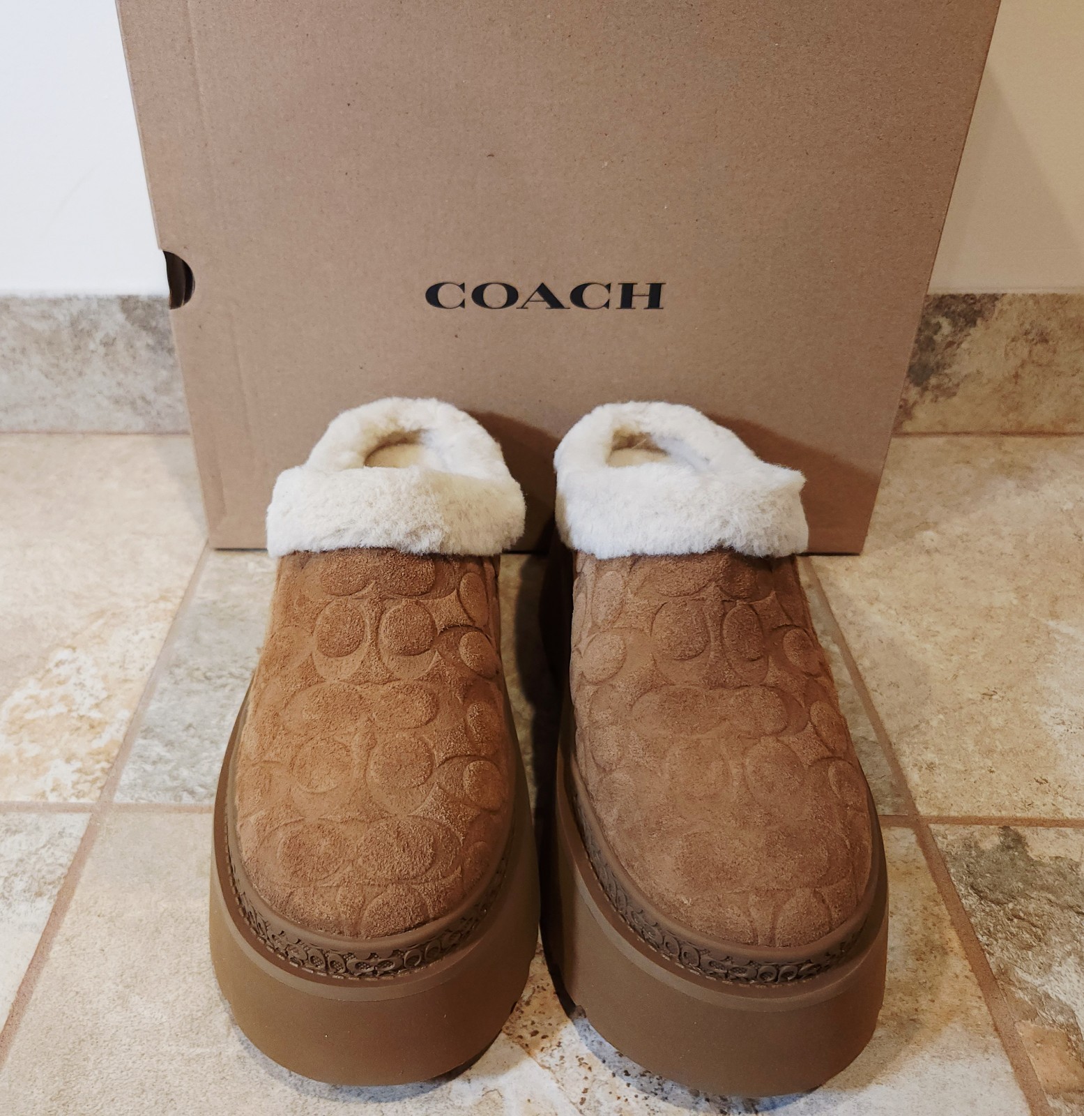 Coach | Women’s 9 B Cecelia Signature Shearling 2.5″ Clogs Beige Booties NEW NIB