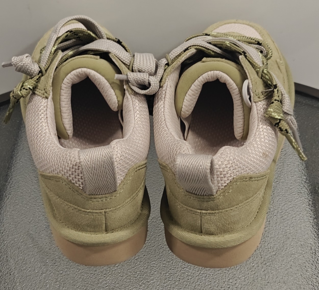 Womens UGG Lowmel Sneaker Size 5–06