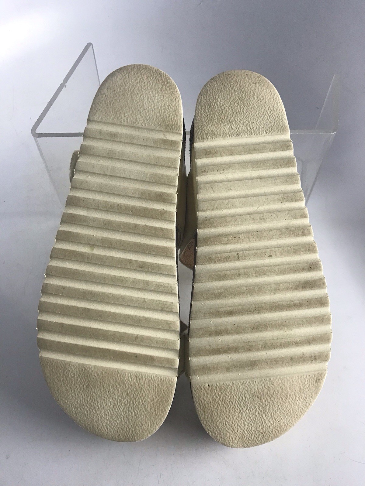 Taos Women’s Lola Thong Sandal Off White Leather Cork LATEX Footbed Sz 7-7.5 Us