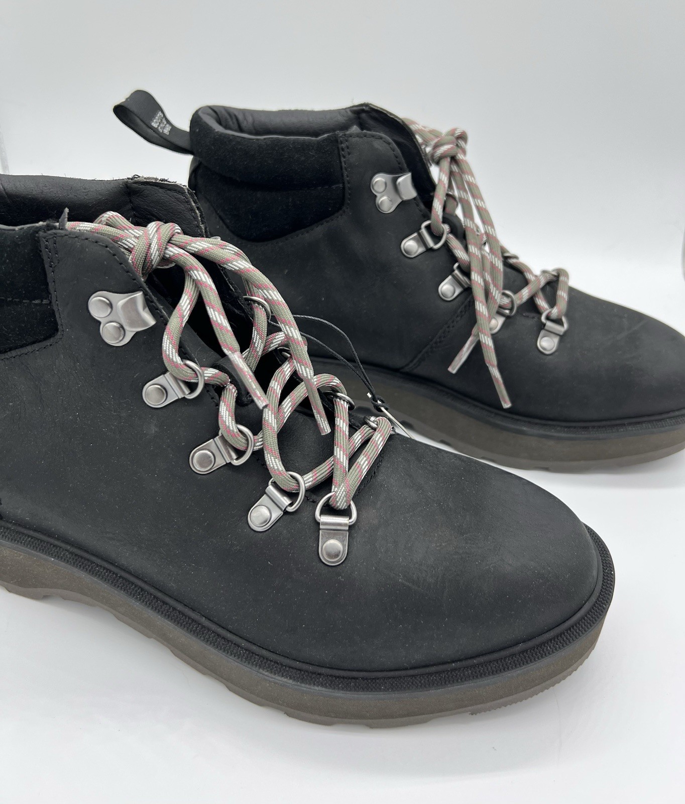 Sorel Women’s Black Leather & Rubber Sole Lace-Up Hiking Ankle Boots Size 8.5