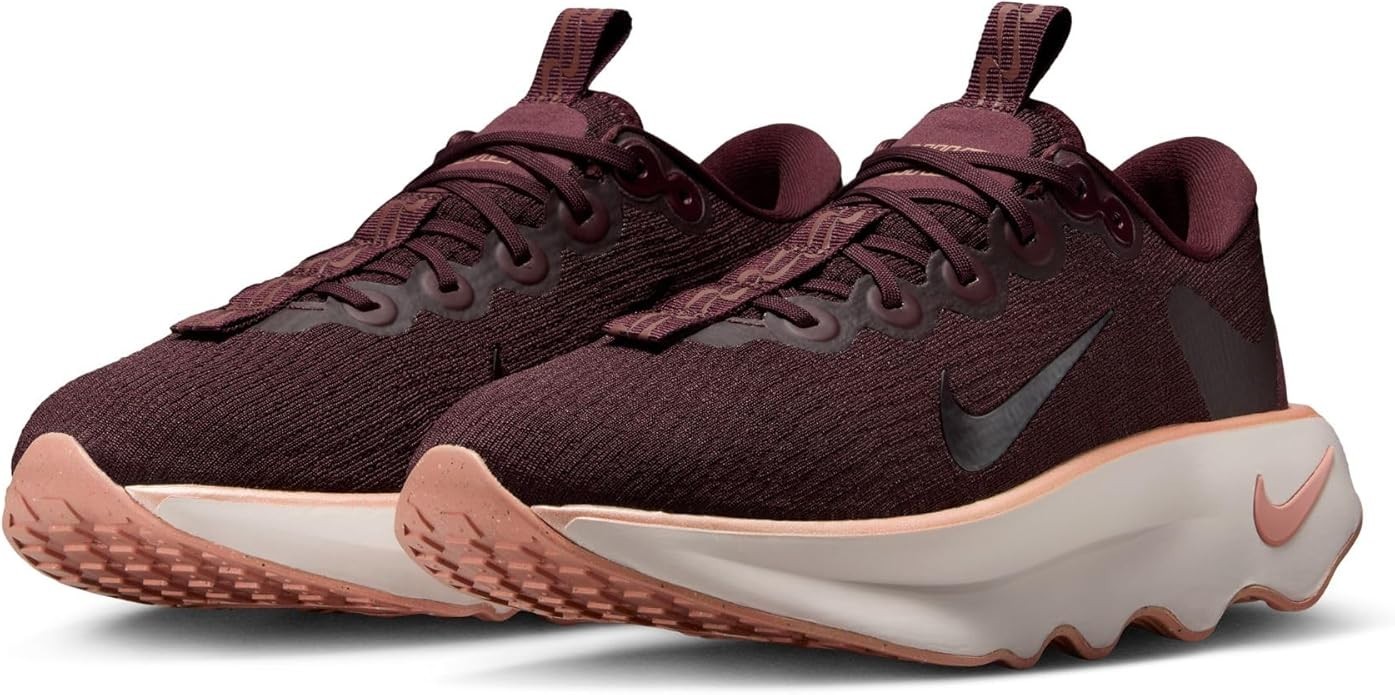 Nike Women’s Motiva Burgundy Crush/Red Sepia/Silt Red/Metallic Rose Gold 7 M
