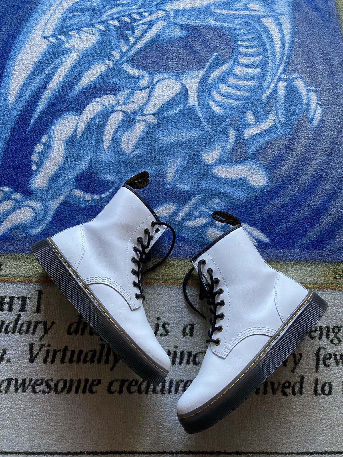 Dr. Martens Zavala Combat Boots 1460 Women’s Sz 8 White Leather Lace Up WORN 1x