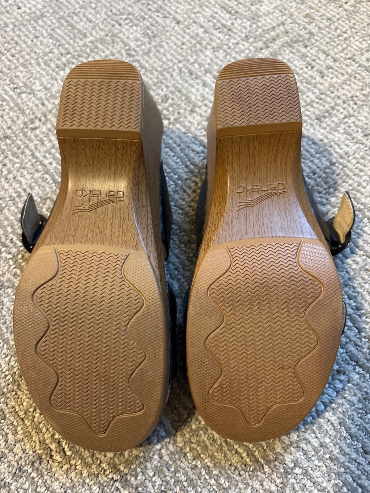 Dansko Sophie Heeled Wedge Slide Slip-on Sandal Black in Size 39. Only Worn 3x!