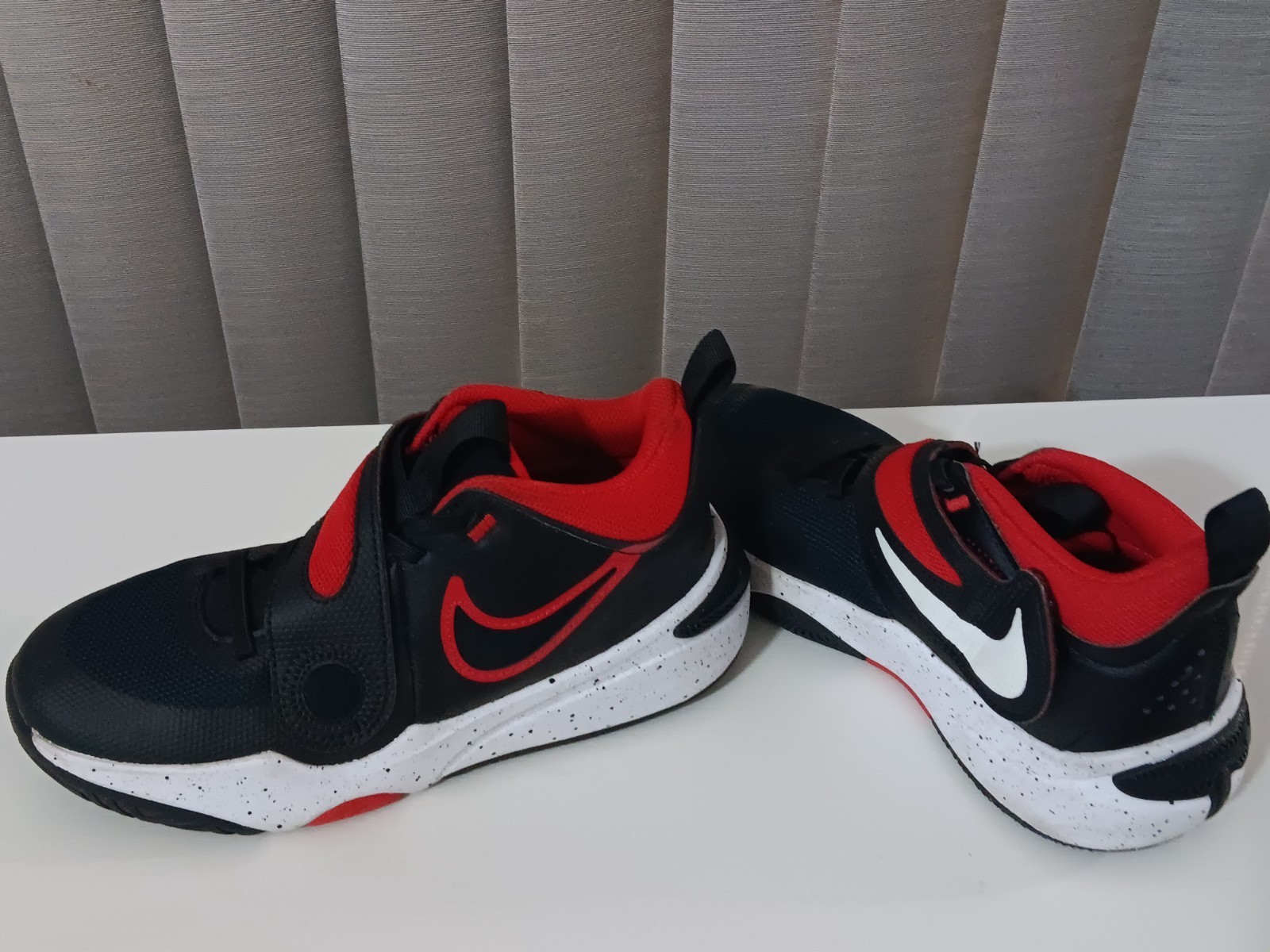 Nike Boys Basketball Shoe 5Y