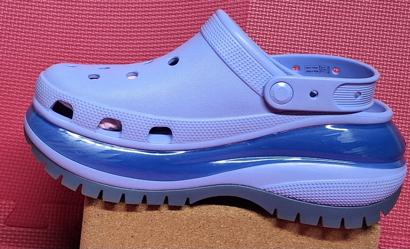 Crocs Mega Crush Platform Clog Shoes Moon Jelly Purple Lavender Size 9 Women’s